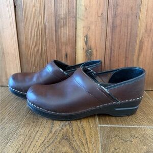 Classic Brown Leather Dansko Working Nursing Waitress Kitchen Clogs 38